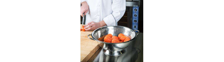 Colanders, Strainers & Sieves